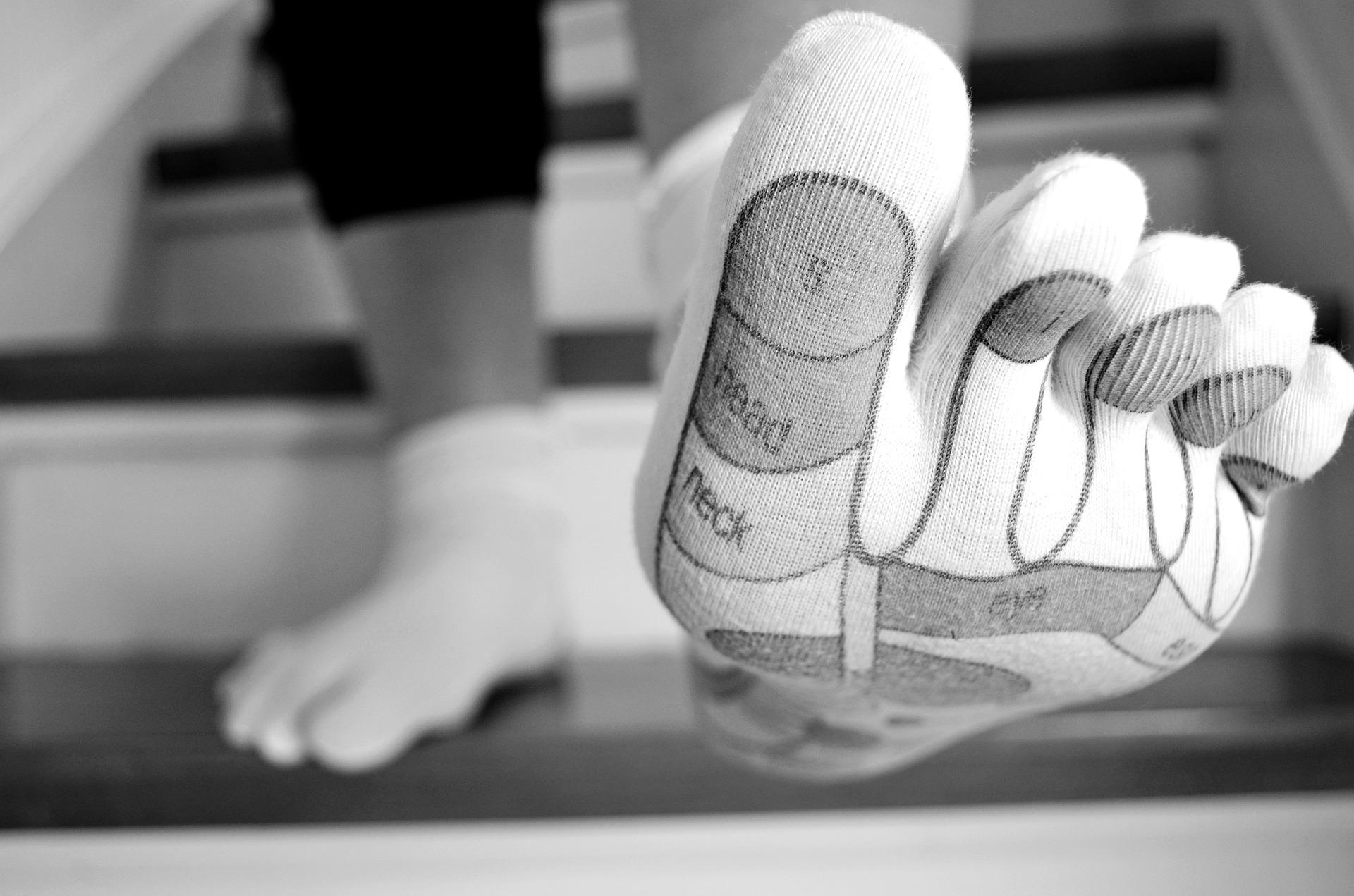 What Is Reflexology? All The Foot Pressure Points, Benefits, And Risks